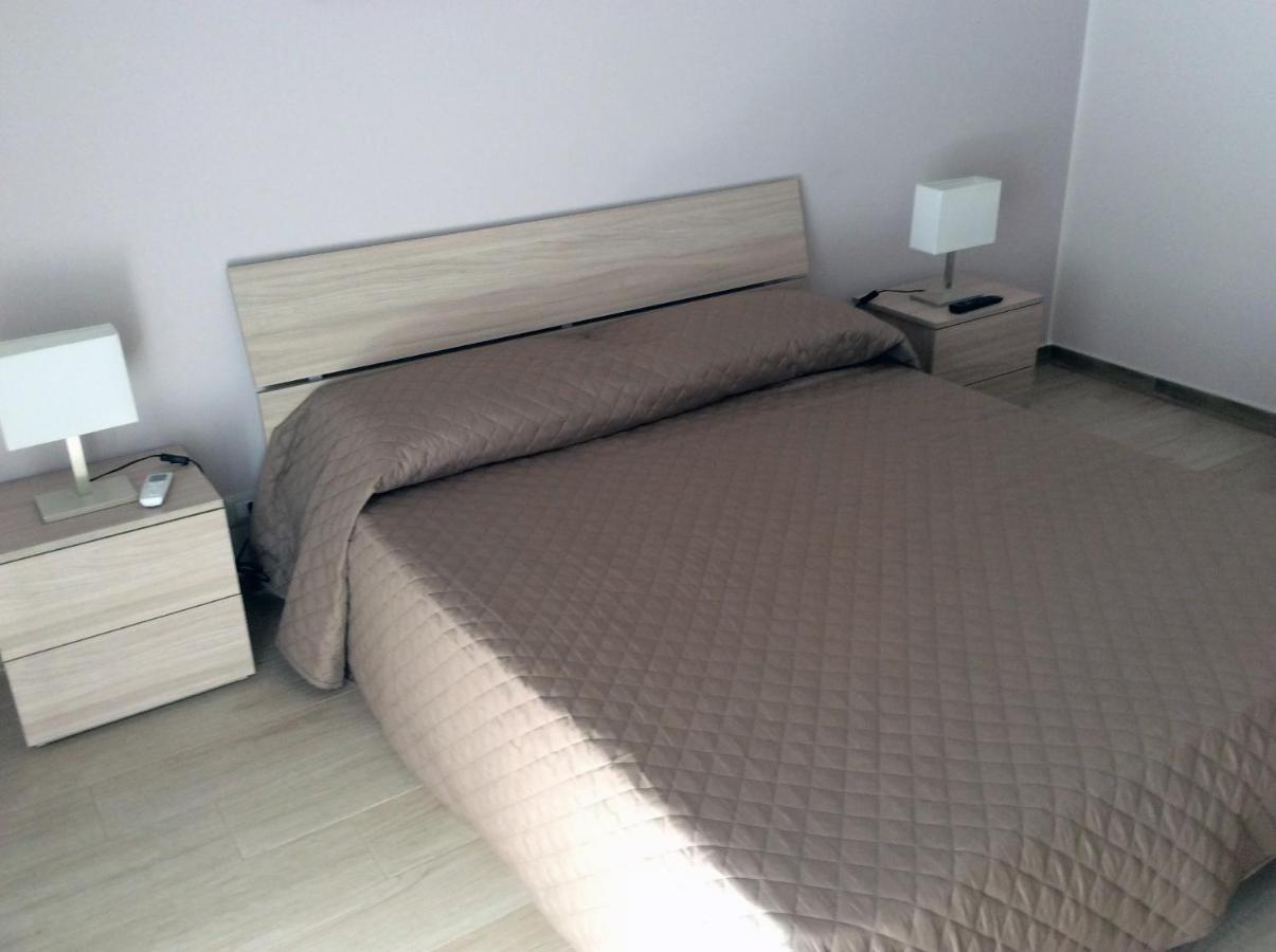 Brevi Vacanze A Brolo Buitenkant foto